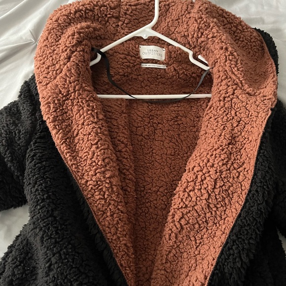 Urban Outfitters Carmella Reversible Hooded Teddy Jacket - Picture 3 of 4